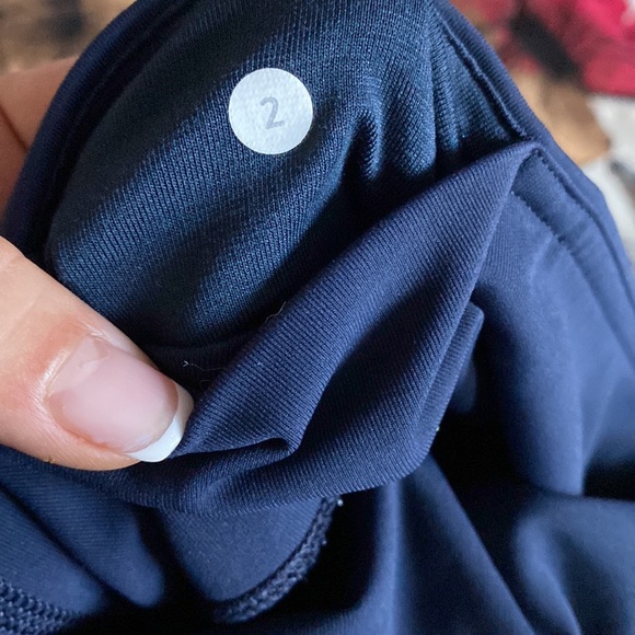 Lululemon Wunder Under Crop - Picture 7 of 8